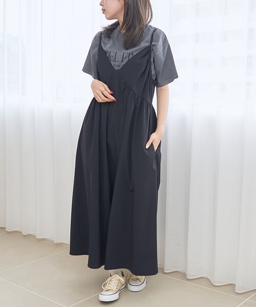 RONEL（ロネル）の「【RONEL】ボーダレス ギャザーキャミワンピース（ワンピース・レディース・オフホワイト/ベージュ/ブラック・FREE）」の2枚目の写真