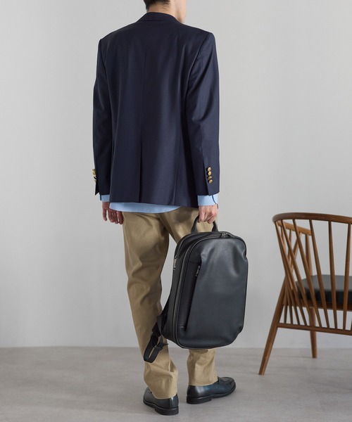 GUSCIO UOMO（グッシオ ウォーモ）の「【グッシオ　ウォーモ】牛革ビジネスリュック　スプリットレザー　通勤通学（ビジネスバッグ・メンズ・ダークグリーン/ブラック系その他/ネイビー/ブラック・FREE）」の11枚目の写真