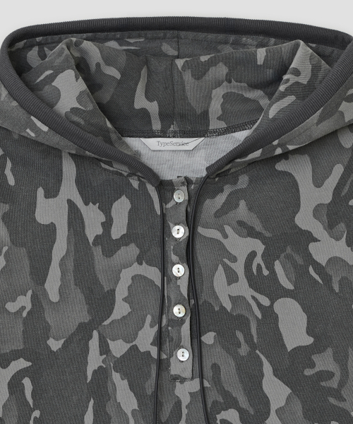TYPESERVICE（タイプサービス）の「Camo Slim Hoodie [Charcoal]（Tシャツ/カットソー・レディース・その他・FREE）」の4枚目の写真