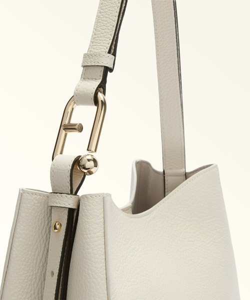 FURLA（フルラ）の「フルラ ヌヴォラ (Furla Nuvola) バケットバッグ S（ショルダーバッグ・レディース・オフホワイト/ブラック/モカ・ONE SIZE）」の13枚目の写真