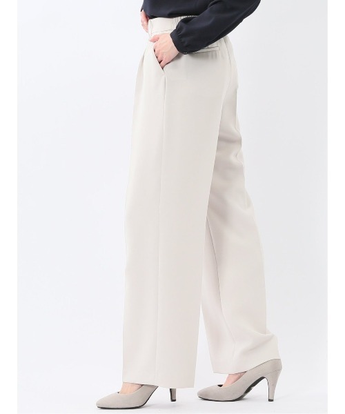 m.f.editorial（エムエフエディトリアル）の「【ストレッチ UV ウォッシャブル】m.f.エディトリアル レディース トリアセライク ワイドパンツ ライトグレー(セットアップ可能)（スーツパンツ・レディース・ライトグレー・X-LARGE/LARGE/MEDIUM/S）」の3枚目の写真