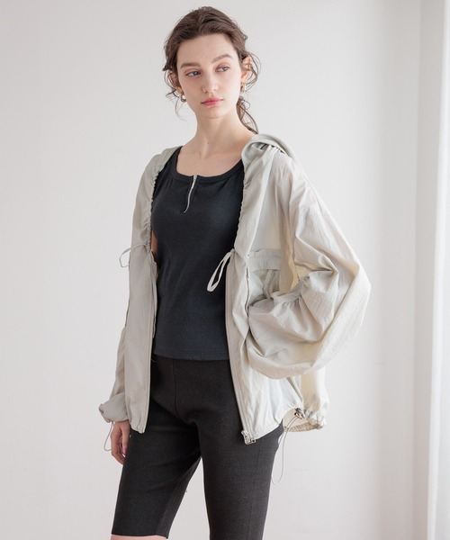 bijorie（ビジュリィ）の「【bijorie】[5つの機能付き]カップ付きハーフジップタンク／NEW BASIC（タンクトップ・レディース・ホワイト/ブラウン/ブラック・MEDIUM/LARGE/LG）」の10枚目の写真