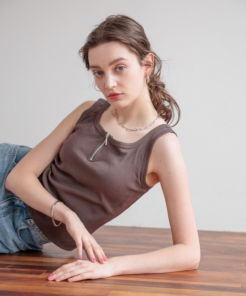 bijorie（ビジュリィ）の「【bijorie】[5つの機能付き]カップ付きハーフジップタンク／NEW BASIC（タンクトップ・レディース・ホワイト/ブラウン/ブラック・MEDIUM/LARGE/LG）」の16枚目の写真