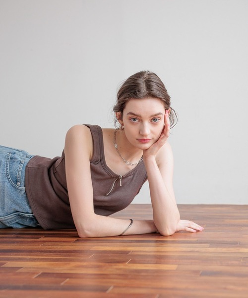 bijorie（ビジュリィ）の「【bijorie】[5つの機能付き]カップ付きハーフジップタンク／NEW BASIC（タンクトップ・レディース・ホワイト/ブラウン/ブラック・MEDIUM/LARGE/LG）」の17枚目の写真