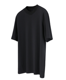 DGNAK（ディグナク）の「VシェイプクルーネックTシャツ（ブラック）（Tシャツ/カットソー）」