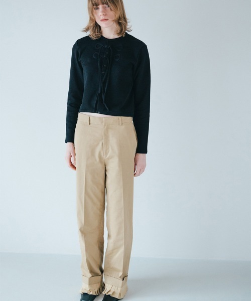 soduk（スドーク）の「ruffle trousers（チノパンツ・レディース・ベージュ系/ブラック・MEDIUM/SMALL）」の9枚目の写真