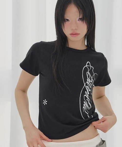 Ada.(エイダ)の「◇FANCYCLUB◇ブランド直輸入正規品/バーニング リーフ Tシャツ BURNING LEAF TEE(Tシャツ/カットソー・レディース・ホワイト/ブラック・FREE)」の2枚目の写真