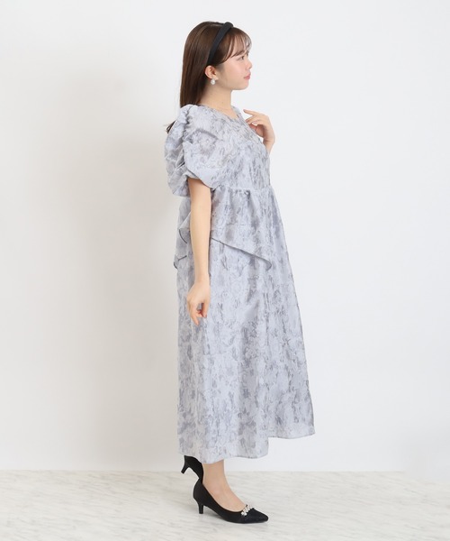 TRUDEA（トルディア）の「バルーンスリーブジャガード ドレス（ドレス・レディース・ライトグレー/ピンク・MEDIUM）」の14枚目の写真