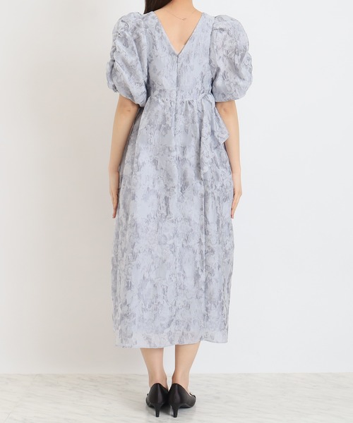 TRUDEA（トルディア）の「バルーンスリーブジャガード ドレス（ドレス・レディース・ライトグレー/ピンク・MEDIUM）」の6枚目の写真