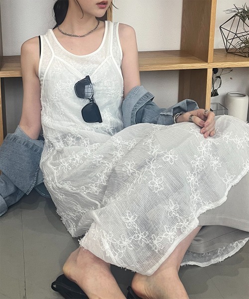 Rejoule(リジュール)の「フラワー刺繍 シアーキャミワンピース(ワンピース・レディース・ブラック/ホワイト・FREE)」の8枚目の写真