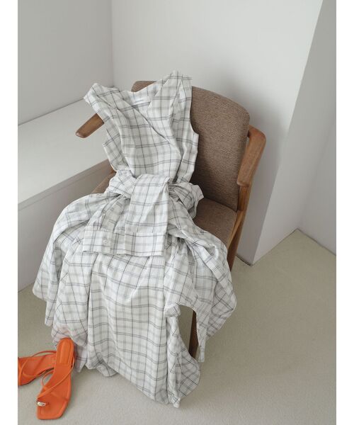 LAGUNAMOON（ラグナムーン）の「メタルリングストラップサンダル（サンダル・レディース・ブラウン/オレンジ・SMALL/MEDIUM）」の4枚目の写真