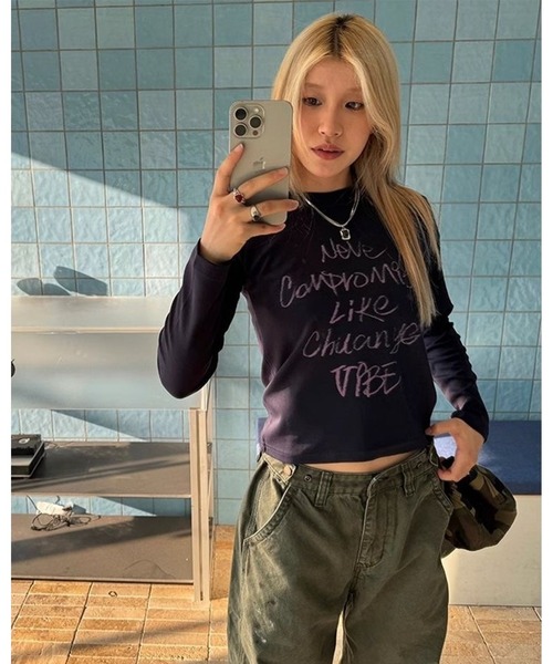 inst.ALL（インストール）の「クロップド丈ペイント風ロゴロンT（Tシャツ/カットソー・レディース・グレー/ホワイト/ブラック・M）」の14枚目の写真