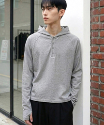 UNDEROFF（アンダーオフ）の「フィンガーホールクロップフードロングスリーブメランジ（パーカー）」