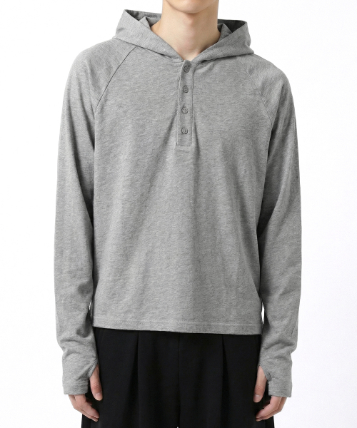 UNDEROFF(アンダーオフ)の「フィンガーホールクロップフードロングスリーブメランジ(パーカー・メンズ・グレー系その他・X-LARGE/LARGE/MEDIUM)」の2枚目の写真