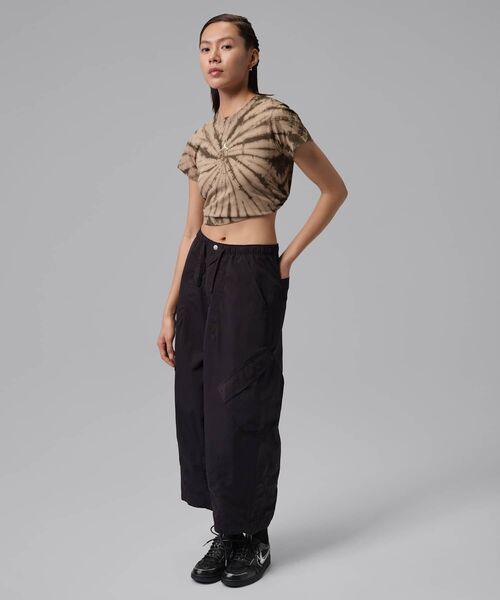 JORDAN BRAND（ジョーダンブランド）の「ジョーダン フライト シカゴ ウィメンズ パラシュート パンツ / Jordan Flight Chicago Women's Parachute Pants IF1169-010 Black（その他パンツ・レディース・ブラック・L/M/S/XL/XS）」の2枚目の写真