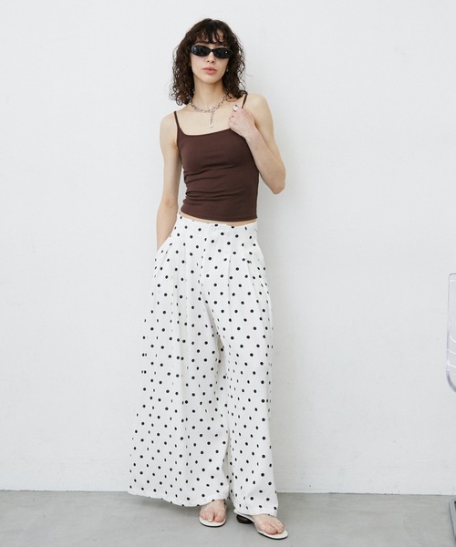 uyu.（ウユ）の「【後ろ姿で魅せる】カップ付き バックレースオープンキャミソール（キャミソール・レディース・ブラック/ホワイト/ブラウン/レッド・FREE）」の14枚目の写真