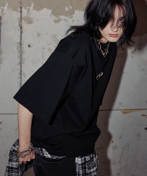ERAR(エラー)の「【ERAR】オーバーサイズメタルプレート無地モックネックTシャツ(Tシャツ/カットソー・メンズ・ブラック/ホワイト・L/M/S/XL)」の14枚目の写真