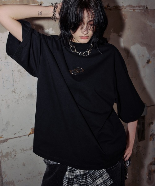 ERAR(エラー)の「【ERAR】オーバーサイズメタルプレート無地モックネックTシャツ(Tシャツ/カットソー・メンズ・ブラック/ホワイト・L/M/S/XL)」の15枚目の写真