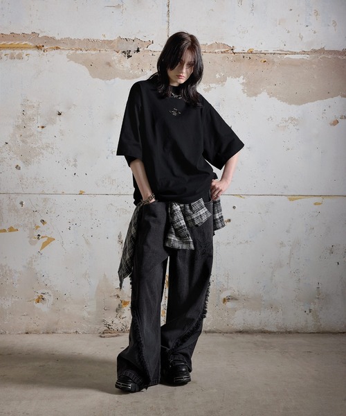 ERAR(エラー)の「【ERAR】オーバーサイズメタルプレート無地モックネックTシャツ(Tシャツ/カットソー・メンズ・ブラック/ホワイト・L/M/S/XL)」の18枚目の写真