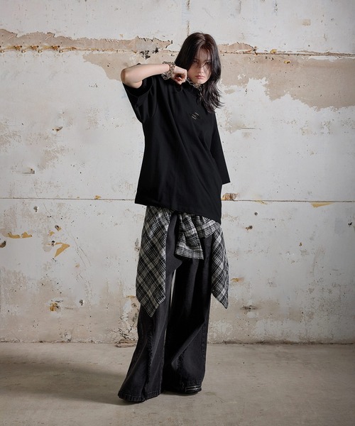 ERAR(エラー)の「【ERAR】オーバーサイズメタルプレート無地モックネックTシャツ(Tシャツ/カットソー・メンズ・ブラック/ホワイト・L/M/S/XL)」の22枚目の写真
