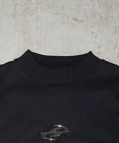 ERAR(エラー)の「【ERAR】オーバーサイズメタルプレート無地モックネックTシャツ(Tシャツ/カットソー・メンズ・ブラック/ホワイト・L/M/S/XL)」の8枚目の写真