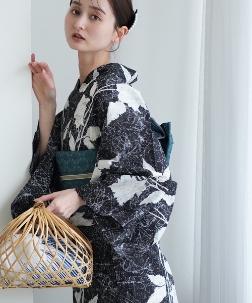 芍薬ひそやかに息づく深緑の浴衣 単品 セール】浴衣 単品 ニコアンティーク 紺地に連なるローケツ柄の芍薬