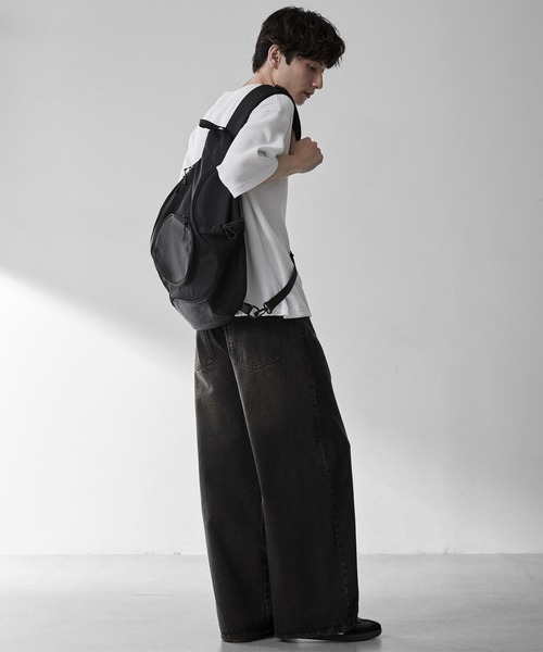 RUUBON(ルーボン)の「【RUUBON】one shoulder sling bag / ワンショルダースリングバッグ(撥水)(ショルダーバッグ・メンズ・ブラック・FREE)」の12枚目の写真