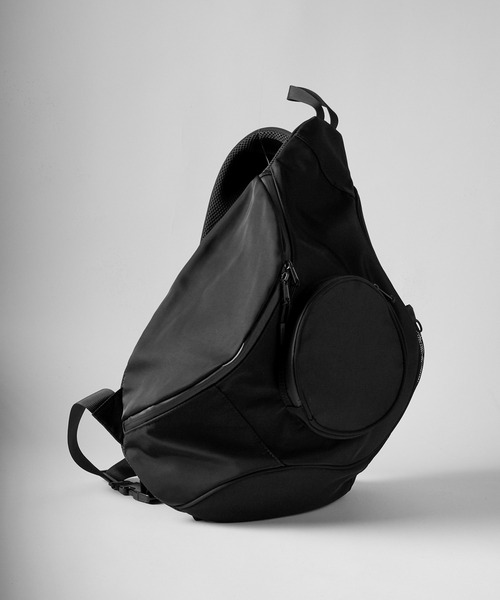 RUUBON(ルーボン)の「【RUUBON】one shoulder sling bag / ワンショルダースリングバッグ(撥水)(ショルダーバッグ・メンズ・ブラック・FREE)」の14枚目の写真