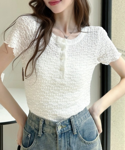 Ada.(エイダ)の「透かし編み風 ヘンリーネック シアー カットソー(Tシャツ/カットソー・レディース・イエロー/ブルー/ホワイト・FREE)」の1枚目の写真