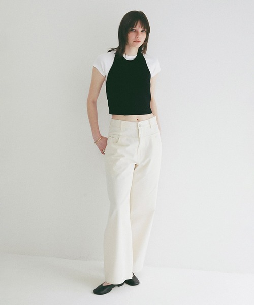 CLANE(クラネ)の「ROUND HEM SHORT SLEEVE TOPS(Tシャツ/カットソー・レディース・ブラック/ベージュ/ホワイト・2/1)」の13枚目の写真