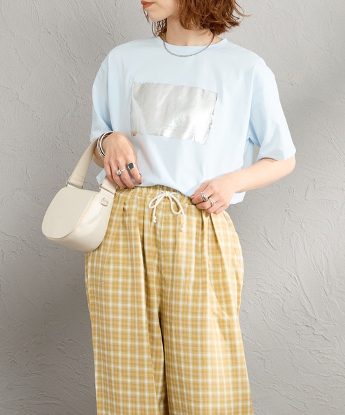 MAISON DE L'ALLURE（メゾンドゥラリュール）の「[MAISON DE L'ALLURE/メゾンドゥラリュール] アソートボックス 箔ロゴ プリントTシャツ（Tシャツ/カットソー・レディース・ホワイト/ブルー/チャコールグレー/オフホワイト・F）」の17枚目の写真