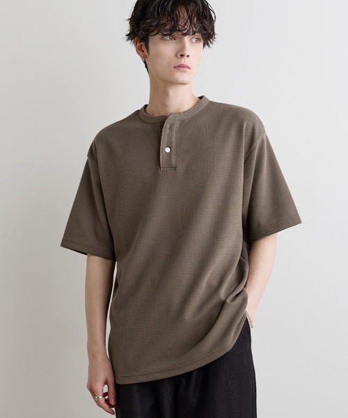 ASTRONOMY(アストロノミー)の「Buyer's Select /【吸水速乾】ドライワッフルヘンリーネック半袖Tシャツ(Tシャツ/カットソー・メンズ・ブラック/ブラウン/ホワイト/グレー・L/M/XL)」の7枚目の写真