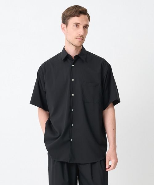 markaware(マーカウェア)の「【MARKAWARE/マーカウェア】COMFORT FIT S/S SHIRT/オーガニックウール2/80トロピカル / コンフォートフィットS/Sシャツ(シャツ/ブラウス・メンズ・ベージュ/ブラック・1/2)」の2枚目の写真