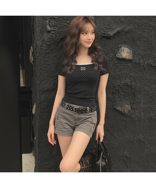 muahmuah（ムーアムーア）の「スクエアネック ドット ハーフスリーブ [5色]（Tシャツ/カットソー・レディース・ブラック/ホワイト/グレー/スカイブルー/ライトピンク・FREE）」の2枚目の写真