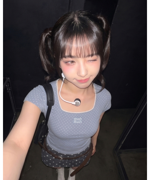 muahmuah（ムーアムーア）の「スクエアネック ドット ハーフスリーブ [5色]（Tシャツ/カットソー・レディース・ブラック/ホワイト/グレー/スカイブルー/ライトピンク・FREE）」の9枚目の写真