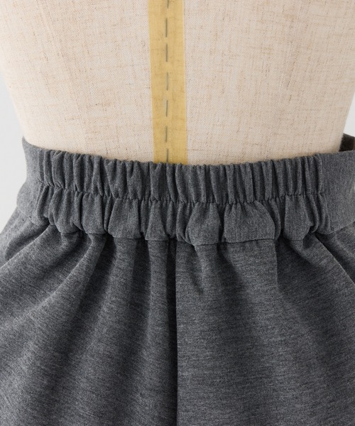 one after another NICE CLAUP(ワンアフターアナザーナイスクラップ)の「サイドドロストショートパンツ(その他パンツ・レディース・ブラック/チャコールグレー/オフホワイト・FREE)」の10枚目の写真