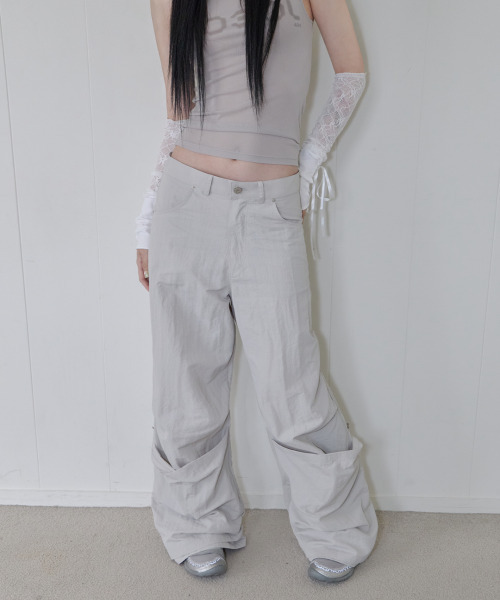 41PRAY（サイルプレイ）の「Nylon Flap Wide Pants / Grey（その他パンツ・レディース・チャコールグレー・1/2）」の7枚目の写真