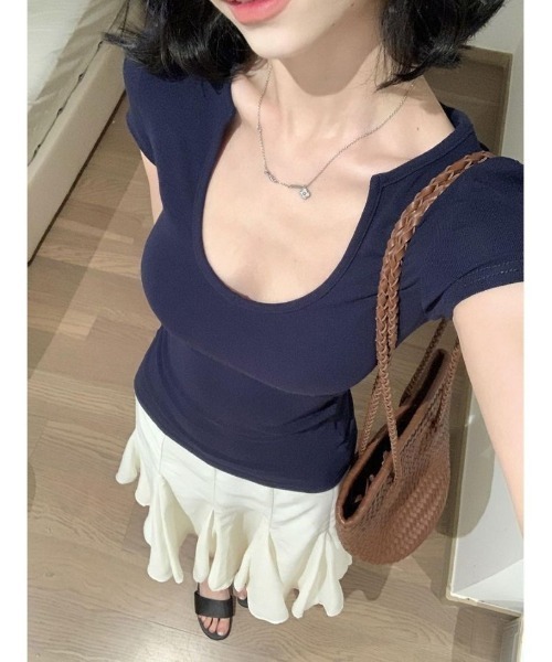 Ritzy(リッツィー)の「ディープ U ネック フィット T シャツ(Tシャツ/カットソー・レディース・ネイビー・M/S)」の2枚目の写真