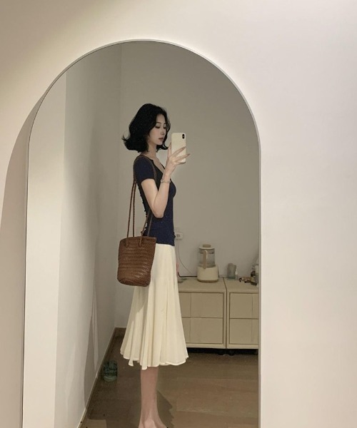 Ritzy(リッツィー)の「ディープ U ネック フィット T シャツ(Tシャツ/カットソー・レディース・ネイビー・M/S)」の9枚目の写真