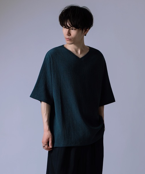 Crownor(クラウノアー)の「シャーリング Vネック ルーズカットソー(Tシャツ/カットソー・メンズ・グレイッシュベージュ/オリーブ系/ブラック・SMALL/MEDIUM/LARGE)」の12枚目の写真