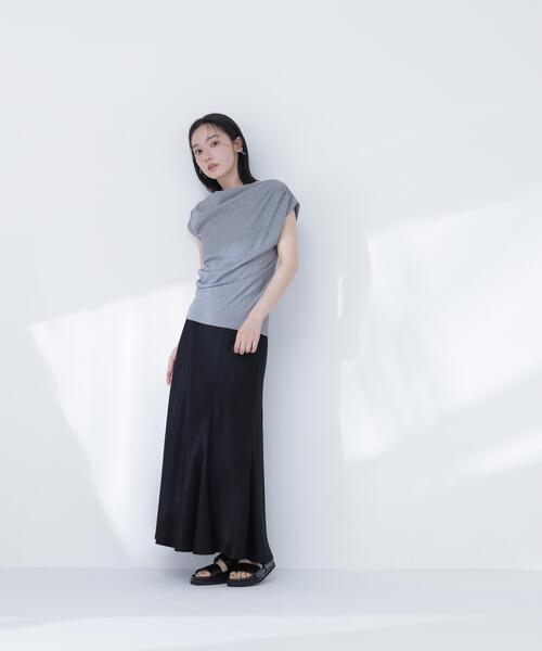 NATURAL BEAUTY BASIC（ナチュラルビューティーベーシック）の「ドレープカットソー（Tシャツ/カットソー・レディース・オフホワイト/グレー/ダークブラウン・ﾌﾘ-）」の9枚目の写真