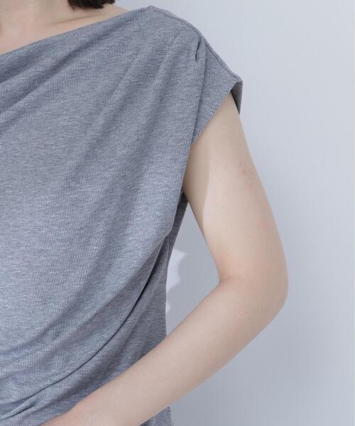 NATURAL BEAUTY BASIC（ナチュラルビューティーベーシック）の「ドレープカットソー（Tシャツ/カットソー・レディース・オフホワイト/グレー/ダークブラウン・ﾌﾘ-）」の16枚目の写真