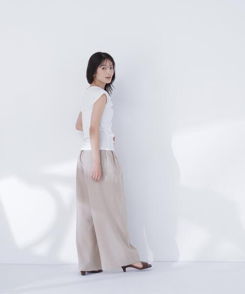 NATURAL BEAUTY BASIC(ナチュラルビューティーベーシック)の「ドレープカットソー(Tシャツ/カットソー・レディース・オフホワイト/グレー/ダークブラウン・フリ-)」の16枚目の写真