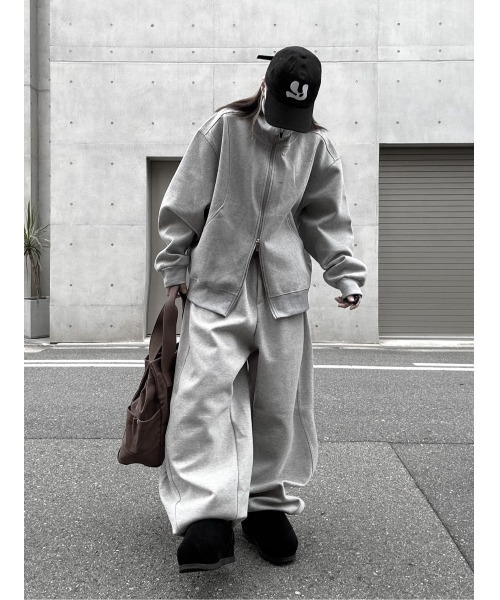 YACA(ヤーカ)の「Belt Loop Sweat Pants/ベルトループスウェットパンツ(スウェットパンツ・レディース・ブラック/グレー・FREE)」の14枚目の写真