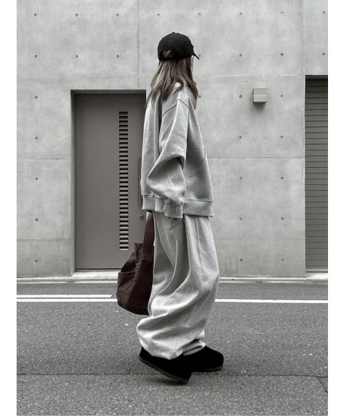 YACA(ヤーカ)の「Belt Loop Sweat Pants/ベルトループスウェットパンツ(スウェットパンツ・レディース・ブラック/グレー・FREE)」の17枚目の写真