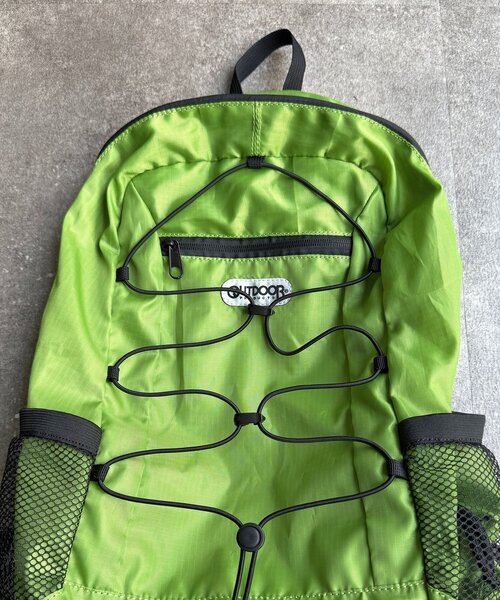 OUTDOOR PRODUCTS(アウトドアプロダクツ)の「パッカブルリュック(バックパック/リュック・レディース・グリーン/ブラック/グレー・FREE)」の4枚目の写真