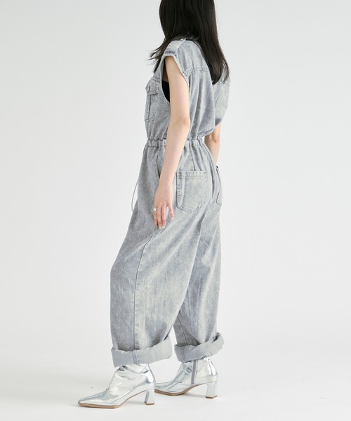 Ezick(エジック)の「washed denim all-in-one/ウォッシュデニムノースリーブオールインワン(つなぎ/オールインワン・レディース・グレー/ライトブラウン・FREE)」の22枚目の写真