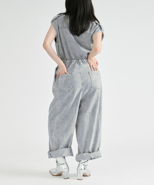 Ezick(エジック)の「washed denim all-in-one/ウォッシュデニムノースリーブオールインワン(つなぎ/オールインワン・レディース・グレー/ライトブラウン・FREE)」の21枚目の写真