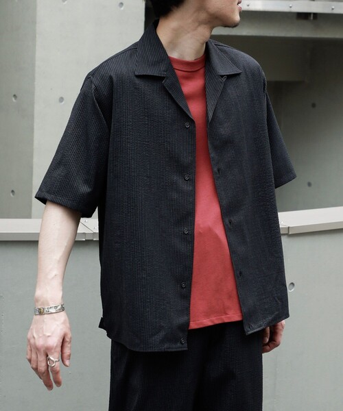 marka（マーカ）の「【marka/マーカ】KEY TIMEZ 別注 OPEN COLLAR S/S SHIRT WITH HEM TAB（シャツ/ブラウス・メンズ・ブラック・1/2/3）」の2枚目の写真