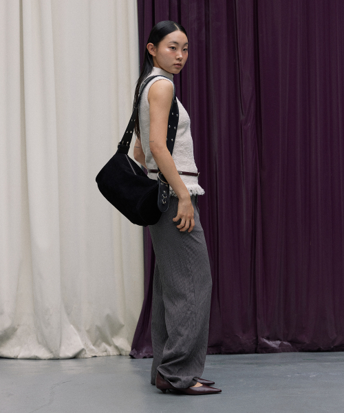HAVEAWHALE(ハブアホエール)の「arc stud belt bag (BK)(ショルダーバッグ・レディース・その他・FREE)」の5枚目の写真